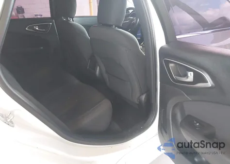 2016 Chrysler 200 Limited z USA, uszkodzony, nr VIN 1C3CCCABXGN151841